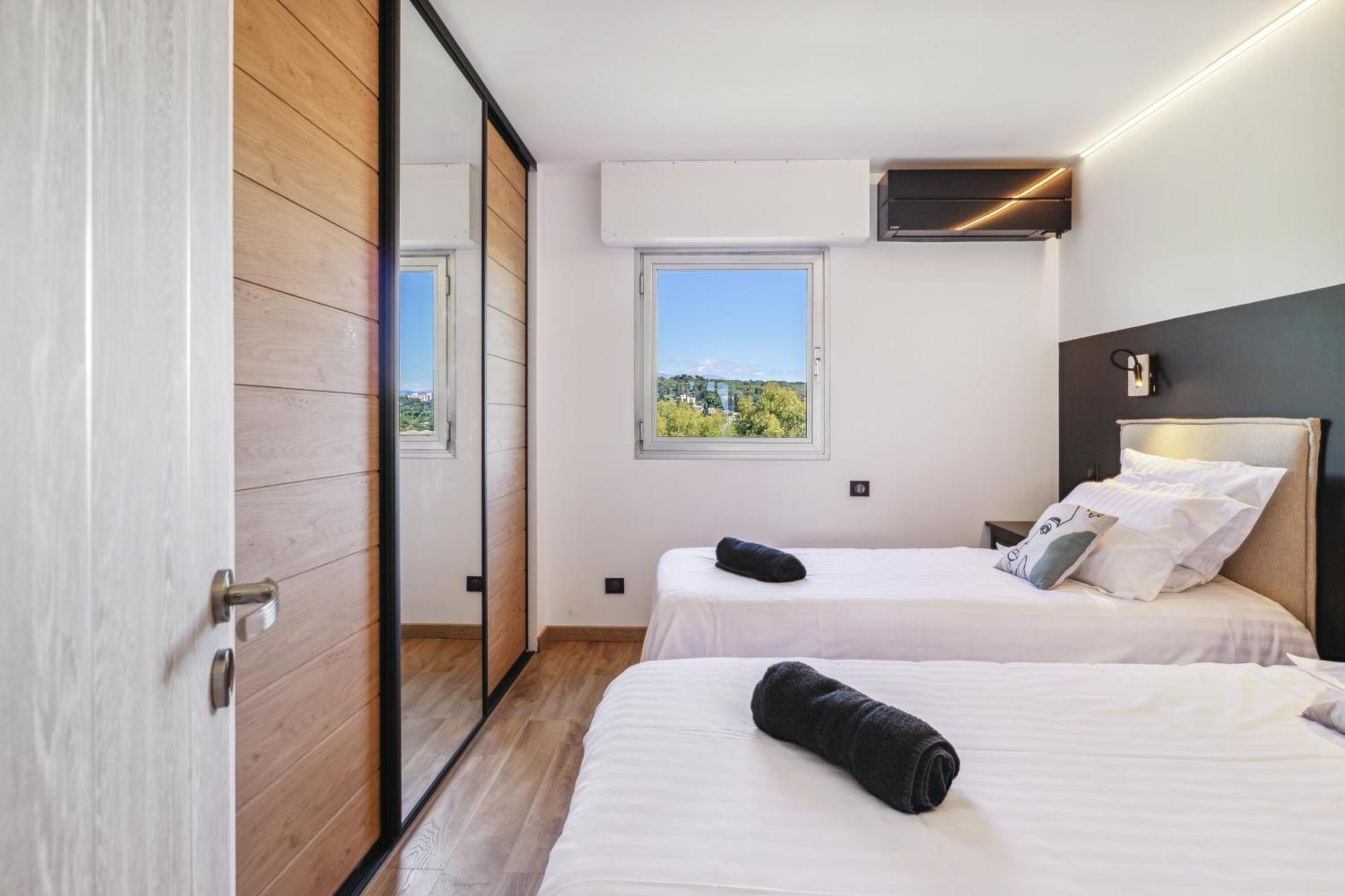 Duplex Villa Les Pins 89M2 Et Terrasse 30M2 Antibes Exteriör bild