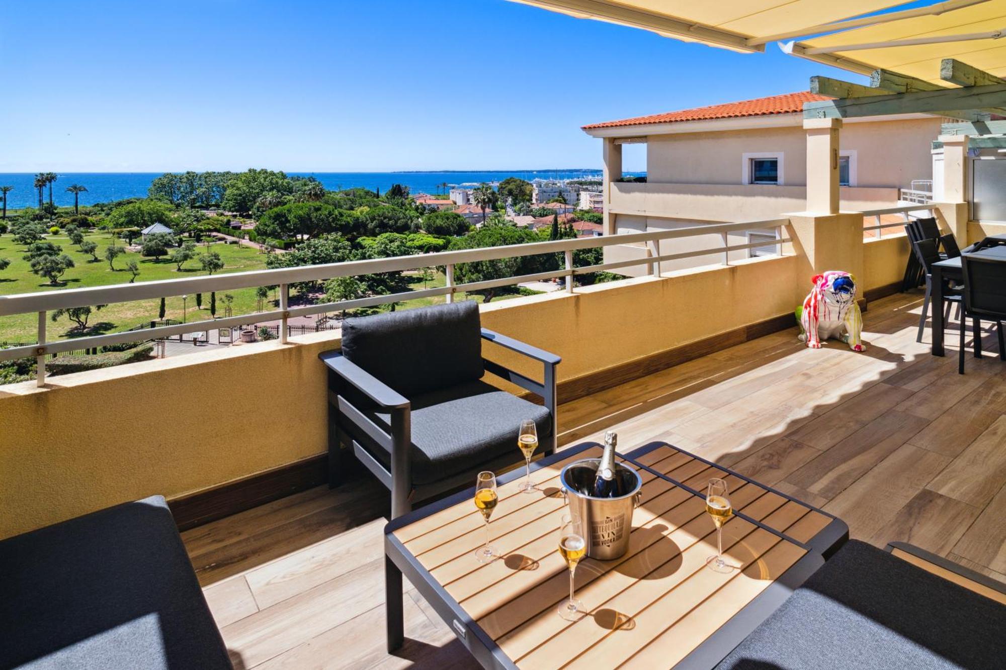 Duplex Villa Les Pins 89M2 Et Terrasse 30M2 Antibes Exteriör bild